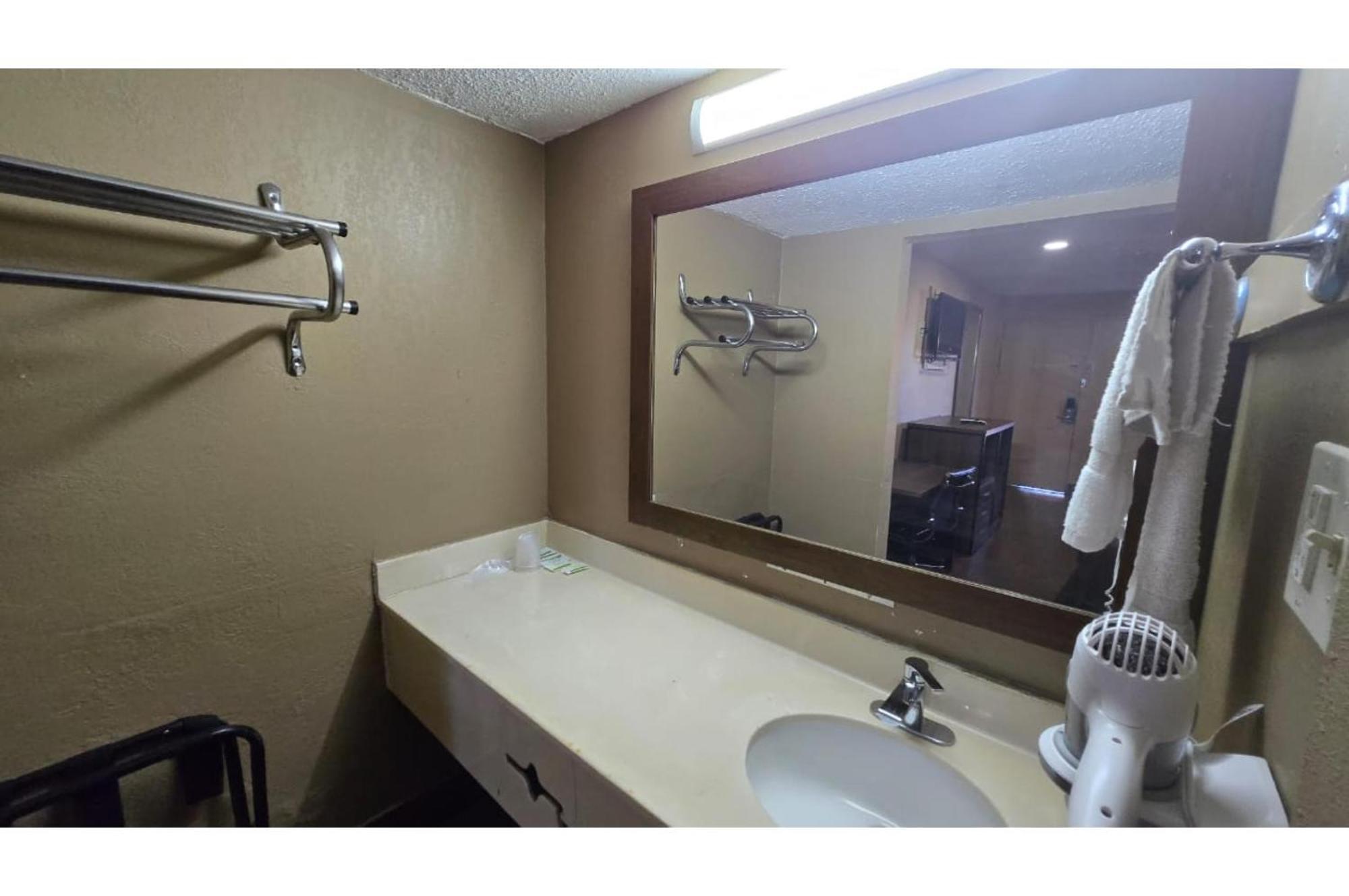 Oyo Hotel Pensacola I-10 & Hwy 29 Ferry Pass Luaran gambar
